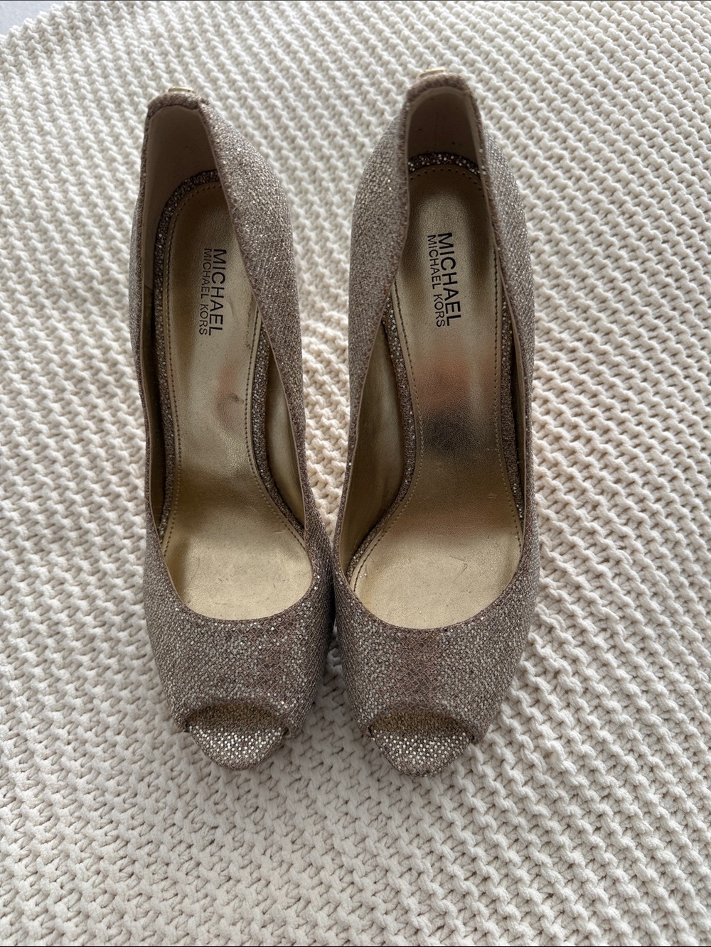 Michael Kors Glitter Peep-Toe Pumps in Champagne